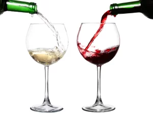 difference between red and white wine glasses